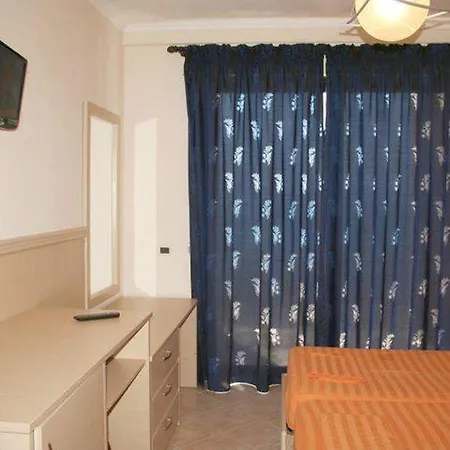 Hotel President Shëngjin