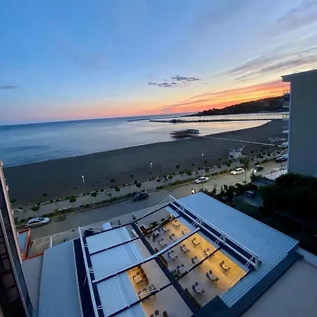 Hotel President Shëngjin